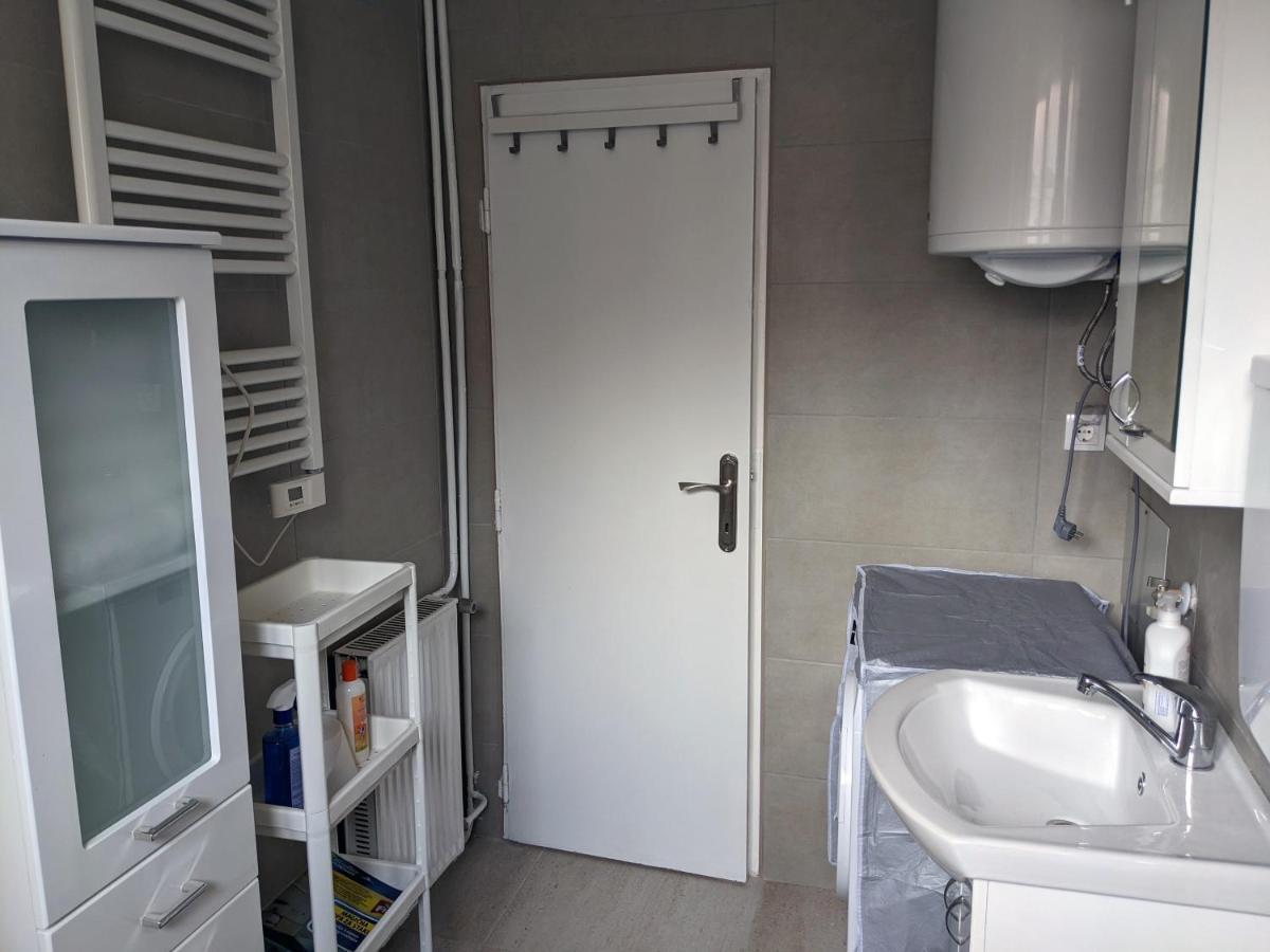 Affordable And Newly Renovated 1-Bedroom Apartment 克拉列沃 外观 照片
