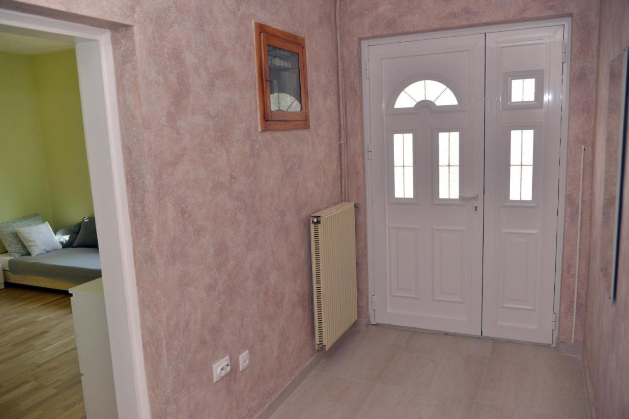 Affordable And Newly Renovated 1-Bedroom Apartment 克拉列沃 外观 照片